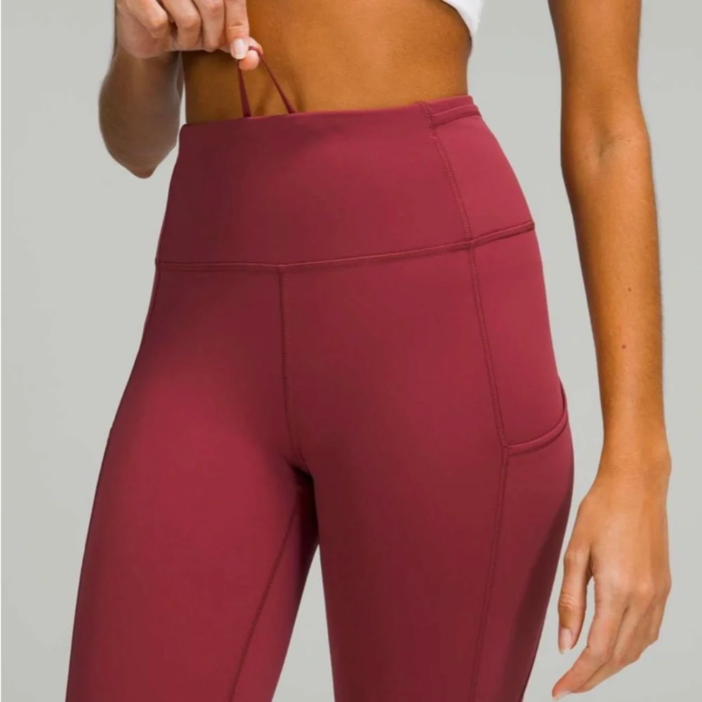 Lululemon Fast and Free high rise legging 25” Mulled Wine - Picture 5 of 5